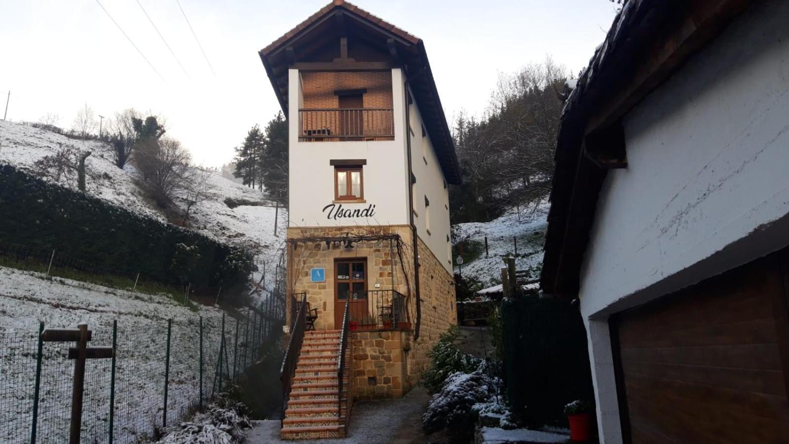 Albergue Usandi Auto Check-In Ziortza-Bolibar 외부 사진